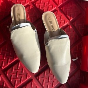 Dream Pairs Women's Elegant Cream Mules